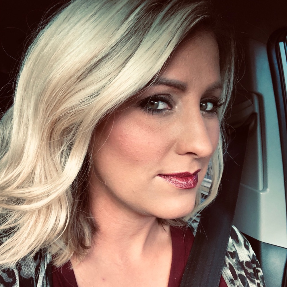 Meet your Posher, Holly